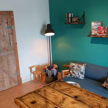 Casa アパート チンゴリ