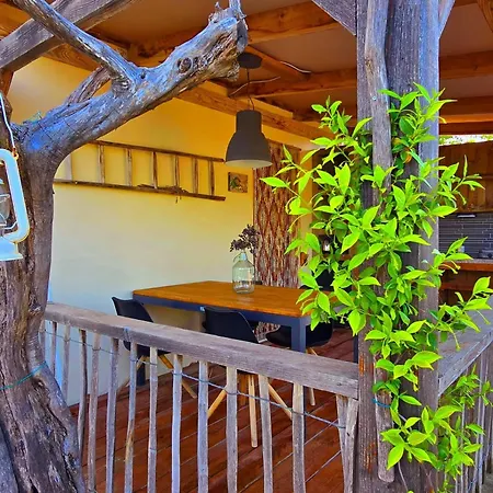 Casa *